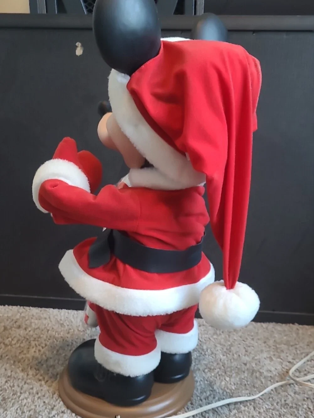 Working Disney Mickey Mouse Santa Animatronic